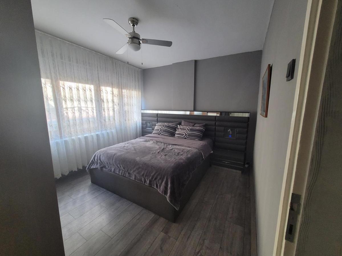 Hayat Apartman Apartment Izmir Exterior photo
